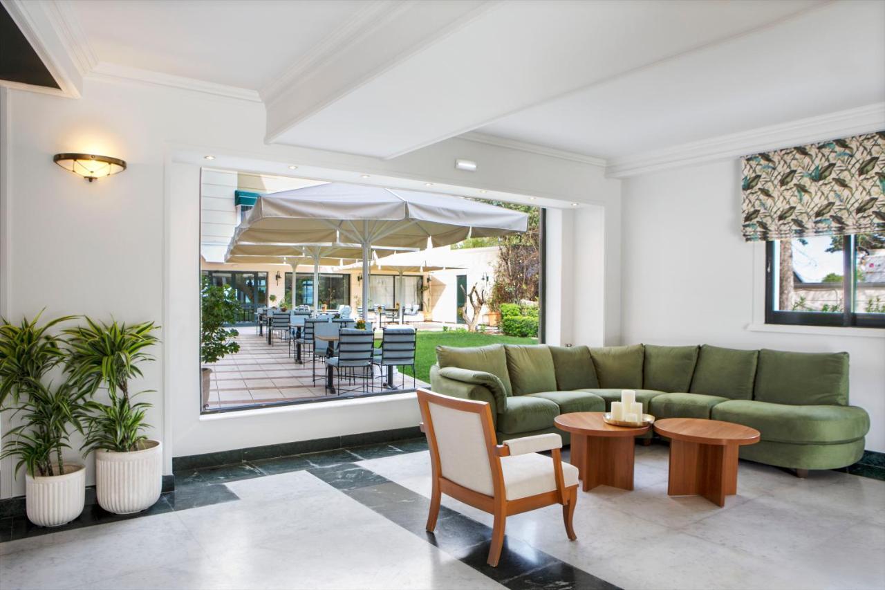 Ramada By Wyndham , Athens Club Attica Riviera מלון