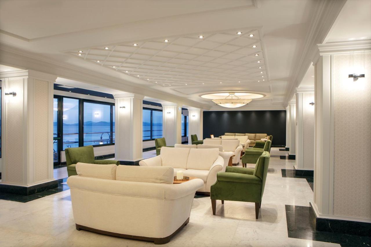 Ramada By Wyndham , Athens Club Attica Riviera מלון מאטי