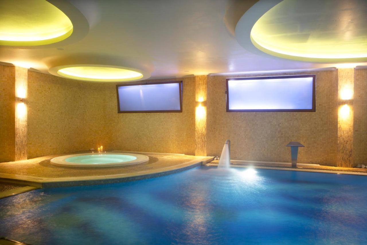Ramada By Wyndham , Athens Club Attica Riviera מאטי