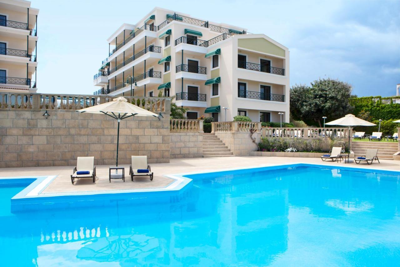 Ramada By Wyndham , Athens Club Attica Riviera מלון